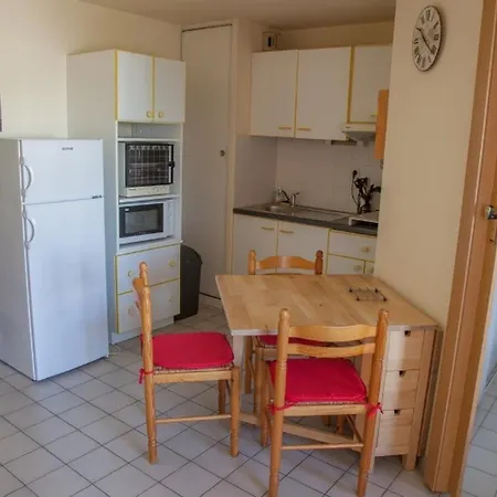 Апартаменты 2 Pieces Familial Avec Parking Au Grau-du-roi - Fr-1-731-118 *