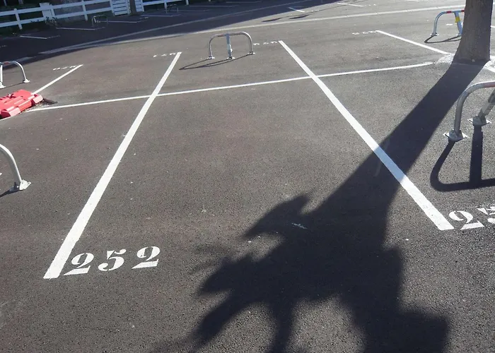 2 Pieces Familial Avec Parking Au Grau-du-roi - Fr-1-731-118 Le Grau-du-Roi